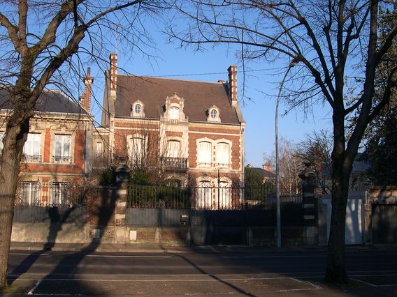  Maison en briques, boulevard Gambetta